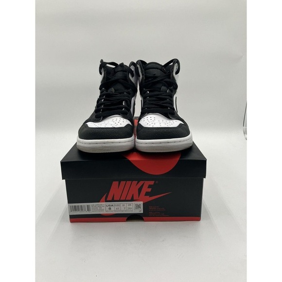 PRE-OWNED Nike Air Jordan 1 Retro High OG Men's Basketball Shoes Black US Size 8 - Picture 11 of 13
